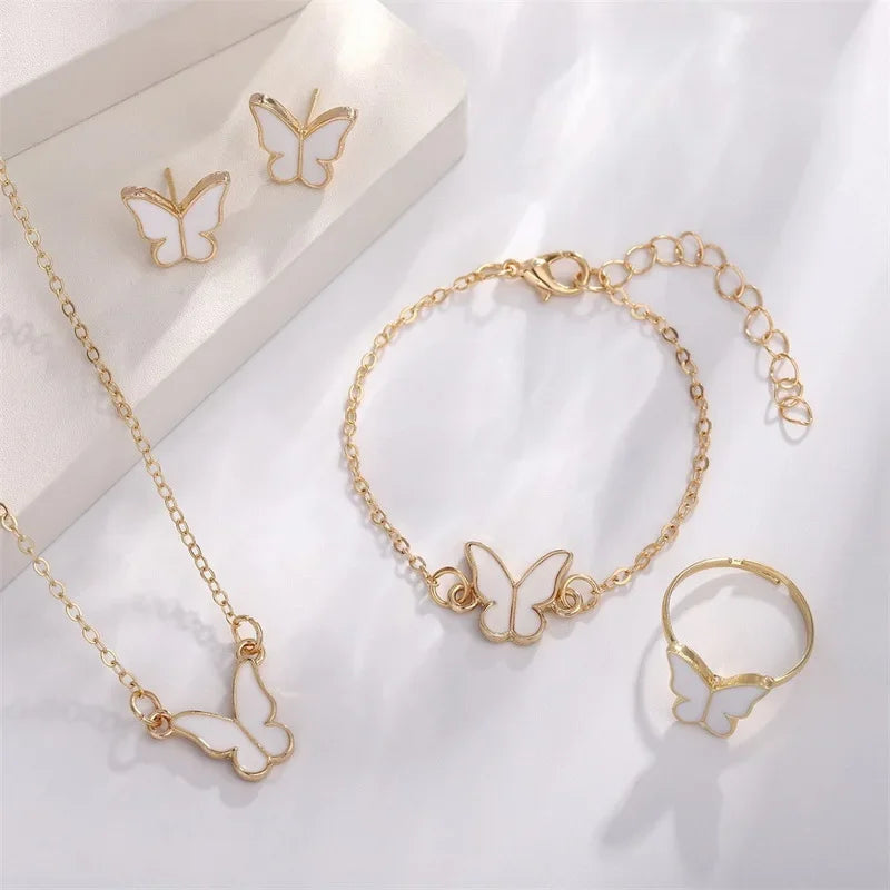 Ensemble Élégant Papillon – Collier, Boucles, Bracelet & Bague