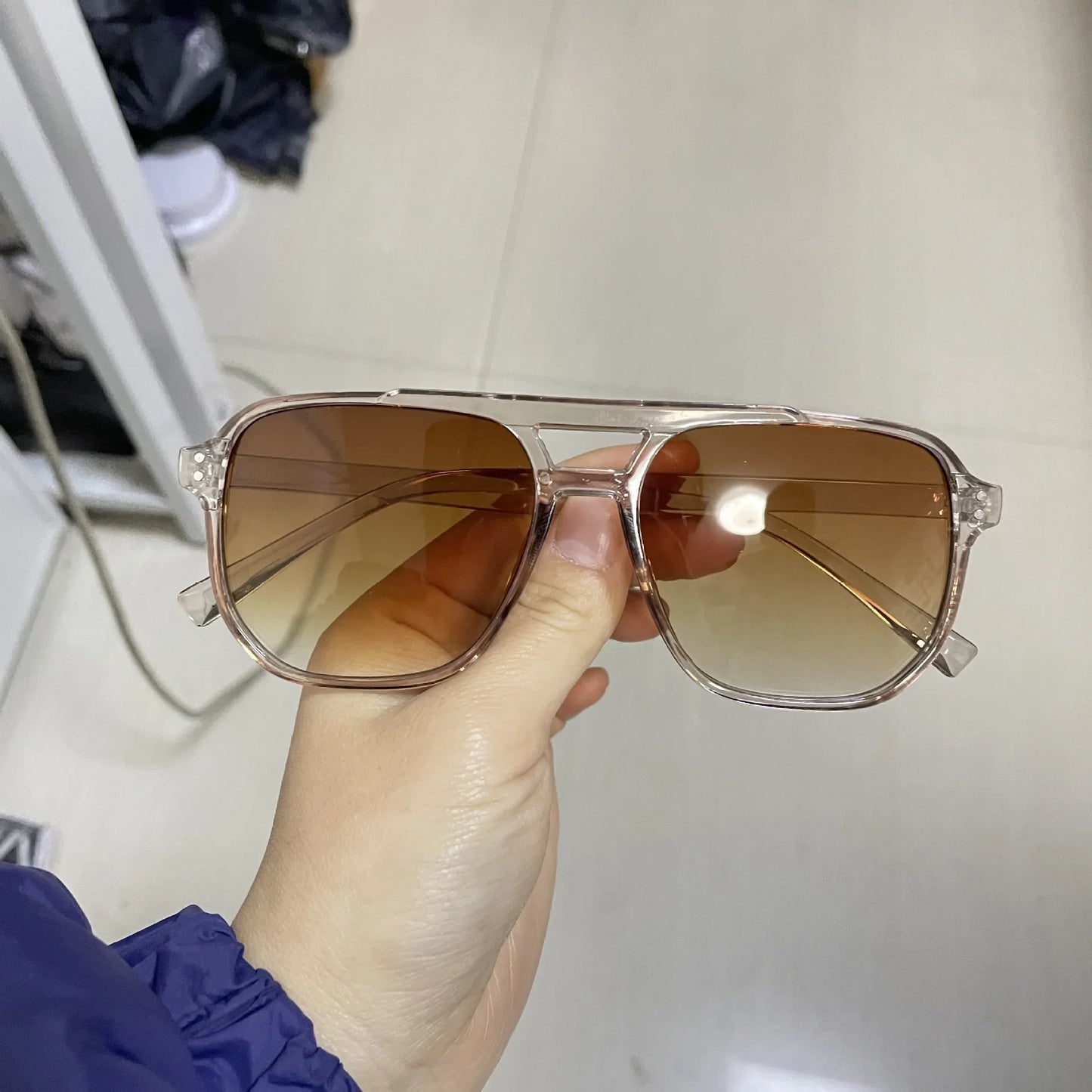 Lunettes de Soleil Vintage Carrées UV400 – Style Oversize Unisexe, Protection UV & Look Retro